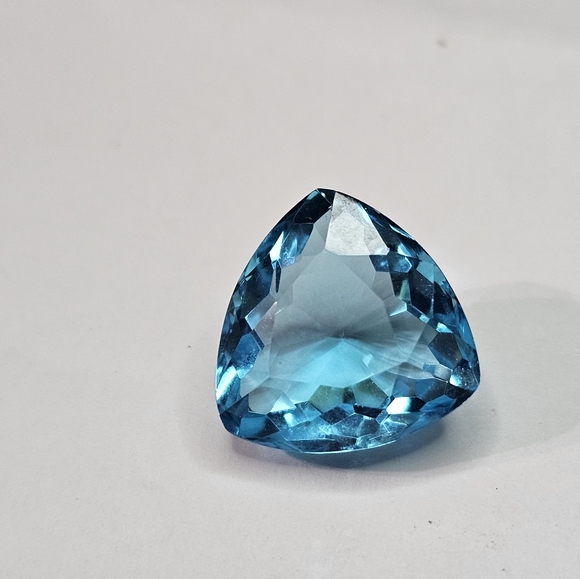 Lovely Certified Swiss Blue Topaz 💙 Gemstone 13.5 Carats! - Picture 3 of 6